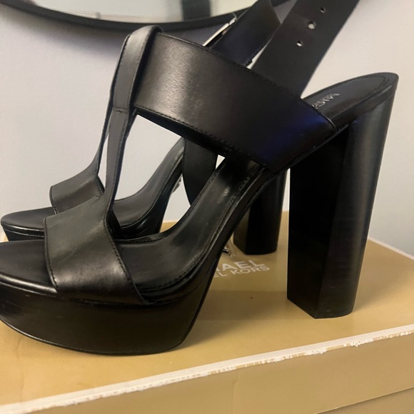 New Michael Kors Becker shoe Black size 9 - Picture 3 of 7